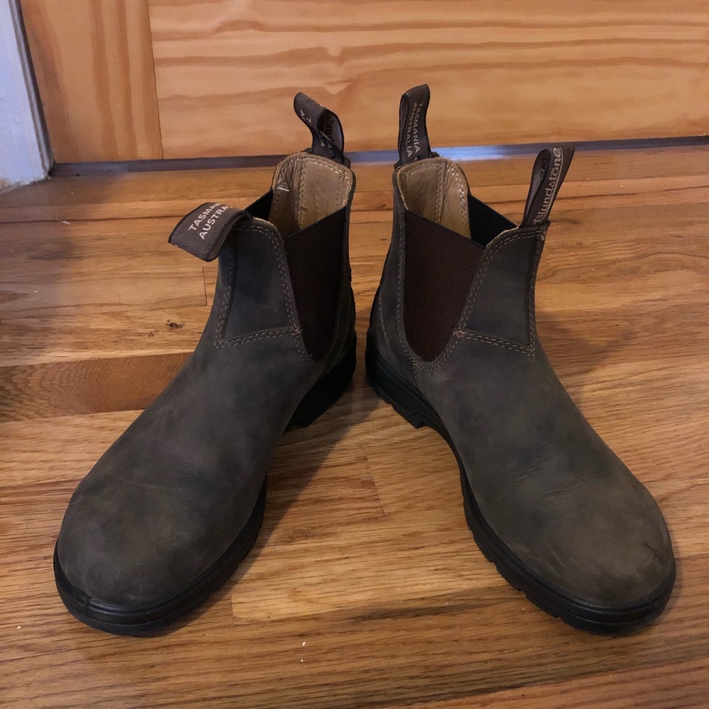 Blundstone 550 Rustic Brown  Boot (Women’s 8.5 US)